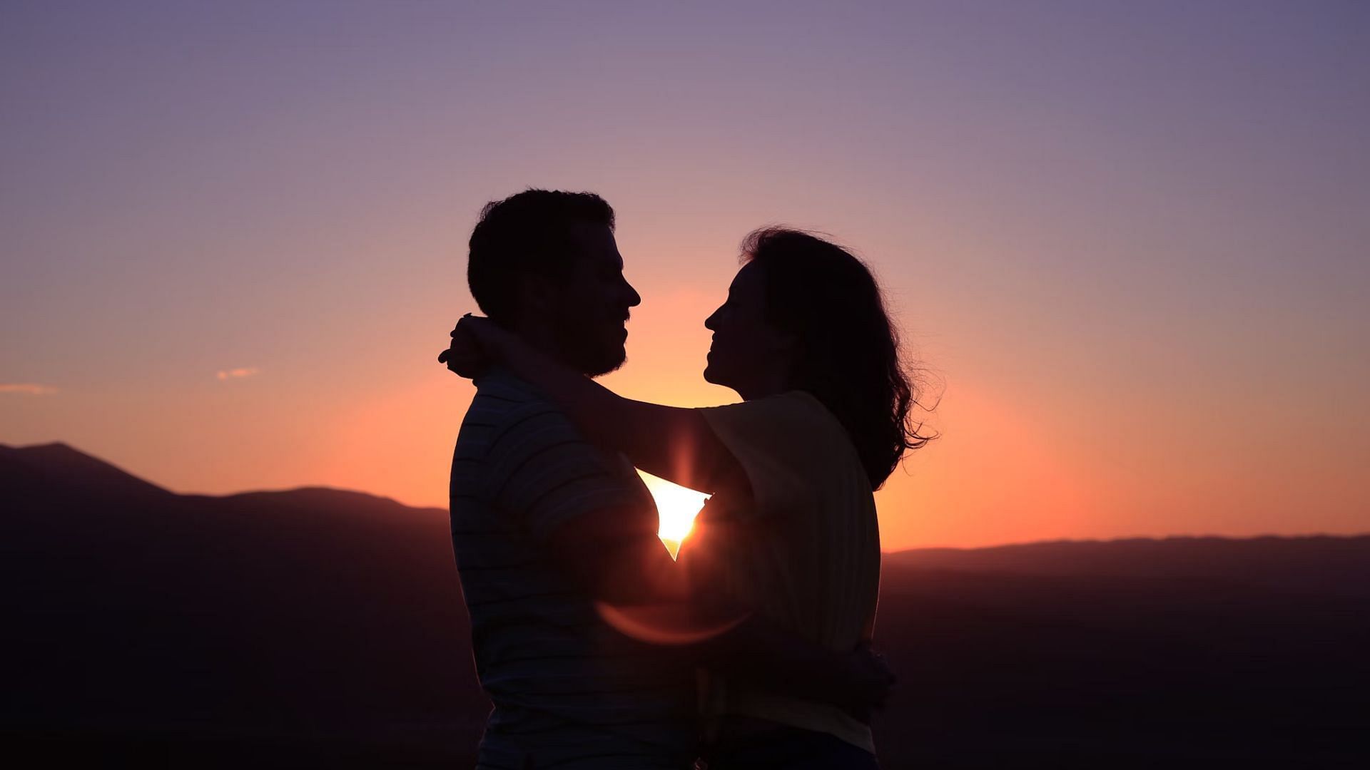 Shanti and David met in 2013. (Image via Unsplash/@Oziel Gómez)
